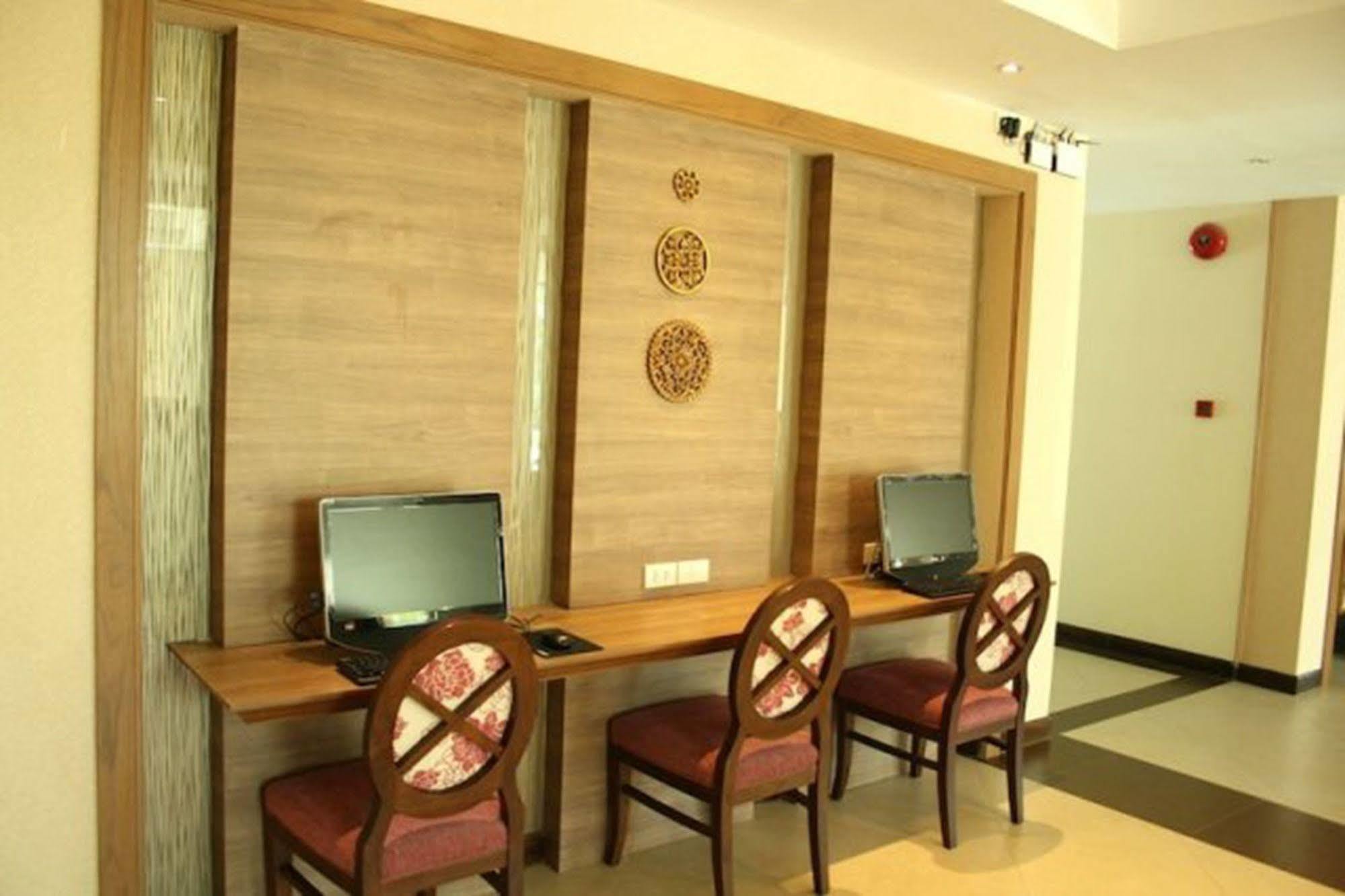 Kitlada Hotel Udonthani Kültér fotó